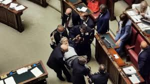 The numbers are probably inflated. anomaly, who has 83,4000 followers on twitter and bills himself on social media as a news analyst and matrix breaker, was sharing video of an opinionated italian politician, vittorio sgarbi. Espulsione Dall Aula Vittorio Sgarbi Contro L Amaca E Michele Serra Gli Risponde La Repubblica