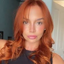 Kerry Reardon's Instagram, Twitter & Facebook