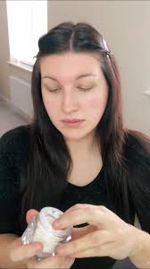 Kelly Pawson's Instagram, Twitter & Facebook