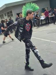Was man braucht, ist vor allen dingen fantasie und…noch etwas dazu. 16 Punker Kostum Ideen Punker Kostum Punk Punk Mode