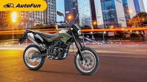 Anda cukup memberikan sedikit sentuhan modifikasi maka tunggangan anda akan memiliki tampilan lebih mantap lagi. Kawasaki D Tracker 2021 Supermoto Termurah Di Indonesia Autofun