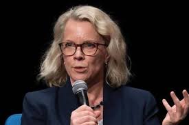 Laura Tingle, 7 Interesting Facts About The Australian Journalist , Is She  Still Sam Neill's Partner?