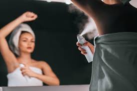 Although lots of people think smelling something burning is a sign of a stroke, there's no solid evidence this is true. Phantosmia Causes And Symptoms Of Phantom Smells