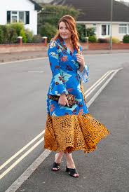 Wedding season is once again upon us. What To Wear To A Wedding Reception As An Evening Guest