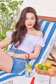 Previously, it was reported that the couple has been dating and often go on dates that involve their dogs. Red Velvet Joy Photoshoot For Espoir 2019 Celebmafia