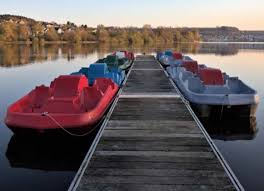 The average pier runs $100 per linear foot or between $15 and $40 per. 10 Signs That You Need To Replace Your Dock Hiseadock