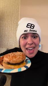 How Do You Say in French This Is A Burger and Chips with A Coco Cola