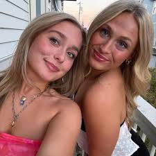 Tennessee and Halloweekend. I've been super busy. Bye.