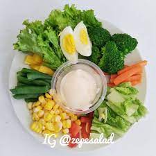 Warna Warni Natural Ciptaan Tuhan Yang Menyegarkan Mata Jiwa Dan Raga Segera Order Zepe Salad Sayur Via Gofood Saladsayur Areadenp Cobb Salad Food Salad