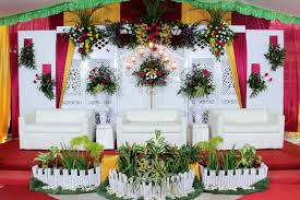Video viral mantan minta foto bareng dengan pengantin pria ini diunggah langsung oleh pemilik akun tiktok @dhianassyfa, rabu (4/8). Masari Contoh Tata Letak Tempat Duduk Pengantin