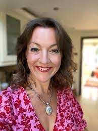 Vivian Bernstein's Instagram, Twitter & Facebook