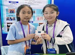 科技照耀青春，创新塑造未来——第十三届新疆青少年科学嘉年华之创意编程与智能设计大赛- 中国日报网