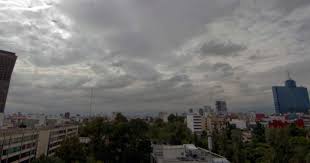 Cielo con nubes dispersas durante la mañana e incremento de la nubosidad en el transcurso de la tarde con probabilidad de lluvias aisladas (0. No Digas No Al Bloqueador Se Espera Clima Nublado En Cdmx Este 23 De Enero Tu Red Capital