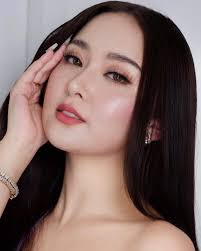 Jomer Pacardo Makeup Artist