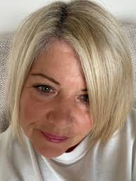 Had mine cut quite short but I struggled to dry it so started to grow it a  bit, thinking of a lob which is a long bob