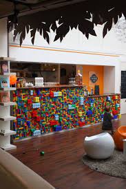 Epingle Par Cyrielle Klein Sur Interior Design Salon De Coiffure Enfants Salon De Coiffure Pour Enfants Restaurant Enfant