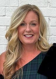 Lindsey Bonner's Instagram, Twitter & Facebook