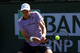 Hubert hurkacz, campeón del último masters 1000 de la temporada, debuta en el torneo de es uno de los nombres propios del tenis actual, podría medirse a djokovic o sinner en tercera ronda. Zyciorysy Polskich Tenisistow Hubert Hurkacz Arka Jordan Nauka Tenisa Porady Sprzet Trening Psychologia Sklep