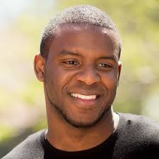 Kofi Asante's Instagram, Twitter & Facebook