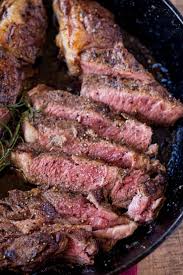 Perfect Easy Ribeye Steak That S Butter Basted In A Cast Iron Skillet With Rosemary An Error Proof Medium Rare In 20 Min Ribeye Steak Gourmet Grilling Ribeye