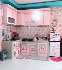 Nggak melulu tampil glamor dan mewah dalam kesehariannya, sederet artis juga kerap memperlihatkan penampilan sederhana mereka di media sosial. Cara Mudah Membuat Dapur Sederhana Jadi Cantik Dan Nyaman Untuk Memasak Homeshabby Com Design Home Plans Home Decorating And Interior Design