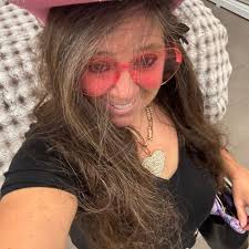 God made all things, so God made science and HE DID THIS FOR YOU!! Never  let anyone dull your shine Queen!! Bunnie Xo Bunnie 🤍🤍