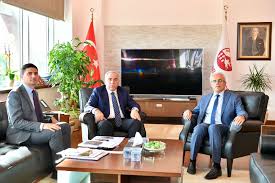 1974 i̇stanbul doğumlu ali osman akat aslen hasankeyf'lidir. Aliakat Akataliosman Twitter