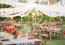 Decorating the home does not necessarily have to be expensive. 26 Creative Engagement Party Ideas
