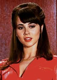 Fan Casting Linda Cardellini as Brooke Armstrong in Melrose Place  (2002-2009)