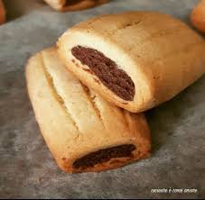 Avete deciso di preparare dei deliziosi biscotti fatti in casa ma avete esagerato con le dosi e non sapete come conservarli nel modo corretto? Biscotti Nascondini Fatti In Casa Cucinare E Come Amare