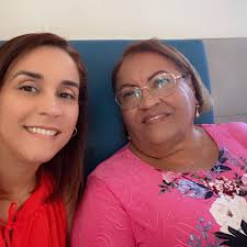 Crusita sigue dando de qué hablar en el reality “Solo Fuertes Sobreviven”  Con su autenticidad, carisma y esencia del campo, Crusita se ha ganado la  atención del público, representando con orgullo a