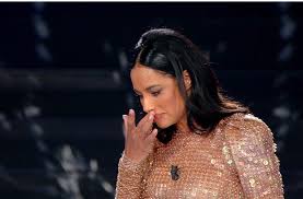 Rula jebreal paragona trump a hitler, ma la foto è modificata e arriva la correzione di twitter. Rula Jebreal A Sanremo 2020 Il Suo Monologo Sulla Violenza Contro Le Donne Mette Tutti D Accordo E Lei Piange Sul Palco Dell Ariston Il Mattino It