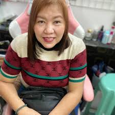 FLORA GASSER, ACTRESS, 89 Veteran actress Flora Gasser passed away last  Saturday, November 19, her family confirms. She was 89. Gasser appeared in  various films including "Batang Z," "Kumander Bawang," and "Boy