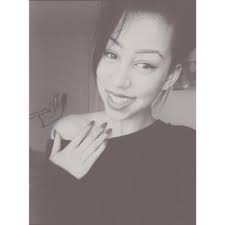 Leanne Monroe's Instagram, Twitter & Facebook