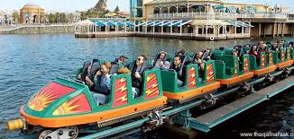 مدينة ديزني لاند في أمريكا موضوع