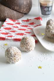 Recette Energy Balls A La Noix De Coco Facile Healthyfoodcreation Recette Noix De Coco Coco Noix De Coco Rapee