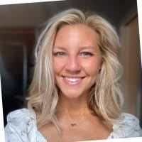 Shelby Cummings's Instagram, Twitter & Facebook