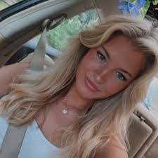 Alli Shea's Instagram, Twitter & Facebook