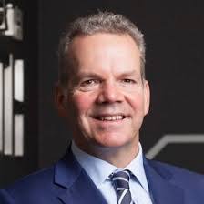 Jonathan Raper's Instagram, Twitter & Facebook