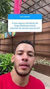 Durante a corrida, suamos para regular a temperatura do corpo, mas junto  com a água, também perdemos eletrólitos essenciais, como o sódio. Essa  perda pode causar desequilíbrio na hidratação, cãibras, ...