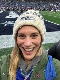 Alex Davidoff's Instagram, Twitter & Facebook