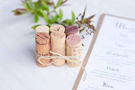 Passende menükarten zu euren hochzeitseinladungen sind ein wundervolles detail auf der hochzeitstafel. Vervliest Und Zugenaht Menukarten Und Tischplan Hochzeits Diy
