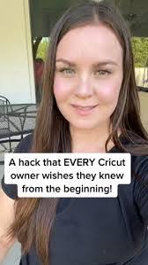 Amie Hamilton's Instagram, Twitter & Facebook