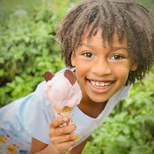 Elli living her best life #hollywoodstudios #disney #kids #icecream  #disneyeats #disneyfamily @ Disney's Hollywood Studios