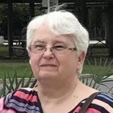 Caroline Brinker's Instagram, Twitter & Facebook