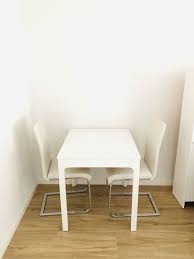 Auf den folgenden seiten stellen wir ihnen die verschiedenen auszugsarten der tische vor und klären über. Ikea Esstisch Ausziehbar Inklusive Stuhle In Brandenburg Potsdam Ebay Kleinanzeigen