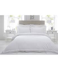 Multi (1) comforter 90″x90″ (2) pillow shams 20″x26″. Sandringham Sking Duvet Set Pewter