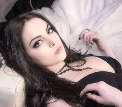 Año 2025 y aún me sigue gustando Jade West como la primera vez que la vi en  Victorious