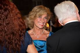 Dagmar wöhrl machte ihren anfang von 1990 bis 1994 im stadtrat von nürnberg, ehe sie 1994 für die csu per direktmandat in den deutschen bundestag einzog. Fotostrecke Staatsempfang Die Blaue Nacht Von Bayreuth Bayreuth Nordbayerischer Kurier