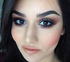 Voici plusieurs photos de maquillage pour soirée yeux marron si vous cherchez de l'inspiration pour habiller votre regard. Smoky Eyes De Soiree Pour Yeux Marron Et Bruns Blog Smoky Eyes